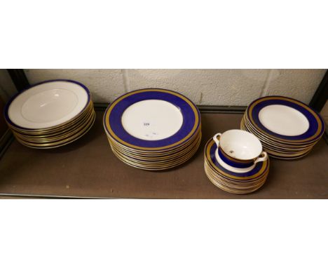 Collection of Royal Worcester Hampton pattern plates etc 