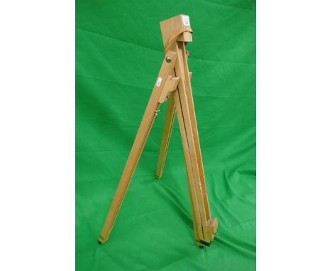 Artist’s easel&nbsp; 