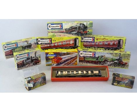 '00' gauge - four Kitmaster locomotives and two coaches, an Athearn Santa Fe locomotive, a Graham Farish "Phyllis" Pullman co