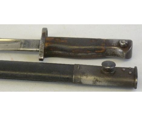 A WWI Pattern 1907 bayonet, the 43cm fullered steel blade marked EFD 1916, with steel mounted leather scabbard 57cm overall