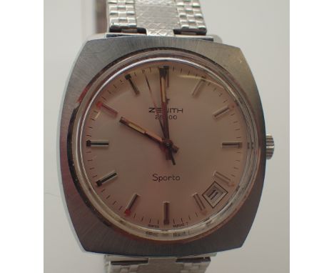 Zenith 28800 Sporto gents stainless steel wristwatch   CONDITION REPORT:  This item is working at lotting.