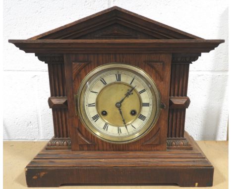 OAK MANTEL CLOCK 