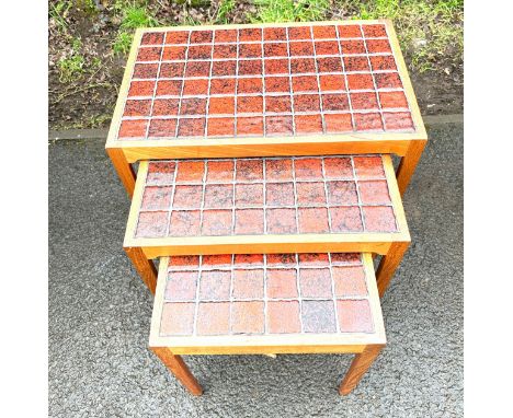 Set GR Jelsted red tile top nest of 3 tables 