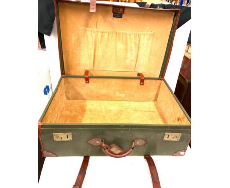 Large Papworth vintage luggage suitcase 
