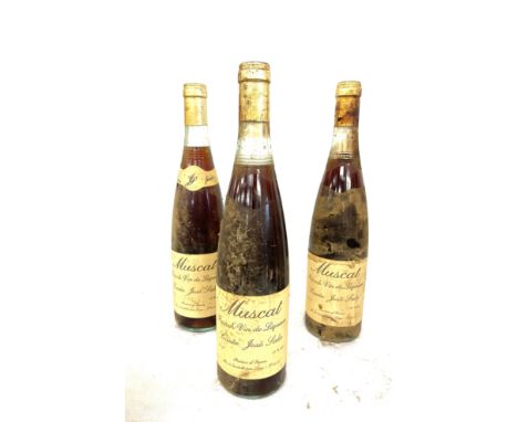 Three bottles of vintage Muscat french vin de liqueur 