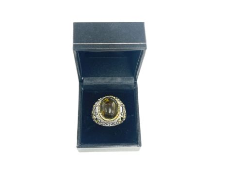 Gents silver and amber set ring, ring size Q/R