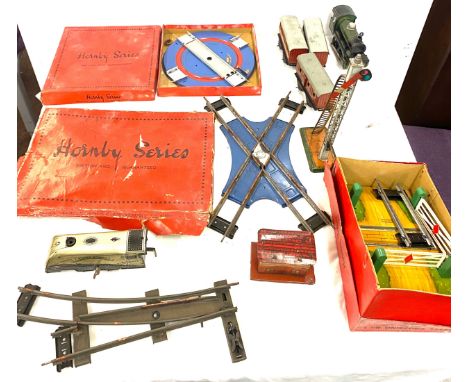 Selection of Hornby items includes boxed Level crossing no 1, turntable no.1, 340 Hornby engine and a selection of Hornby tra