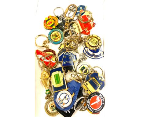 Large selection of assorted football Key rings includes Manchester united, Charlton, Aston Villa etc 