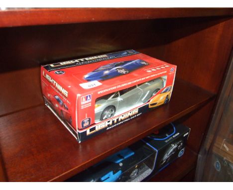 HUA PENG LIGHTNING R/C CAR