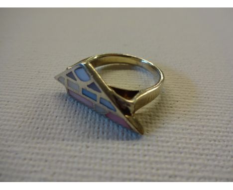 SILVER RING WITH ENAMEL PIECES STAMPED 925