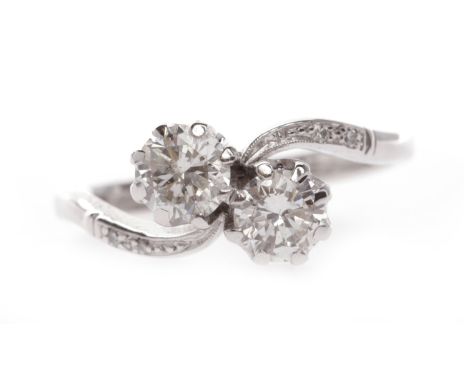 DIAMOND SOLITAIRE RINGset with a round brilliant cut diamond of approximately 0.46 carats, on an unmarked white metal band, s