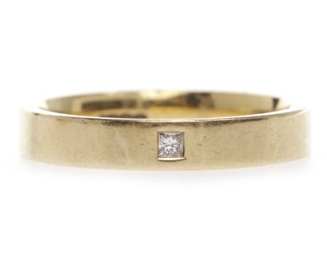 EIGHTEEN CARAT GOLD DIAMOND BANDset with a single countersunk princess cut diamond of approximately 0.03 carats, size V-W, 7.