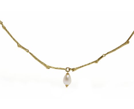 PEARL NECKLET