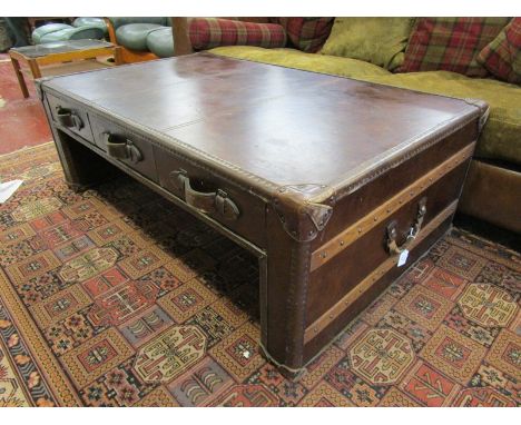 Fine leather trunk style large coffee table -&nbsp;H=45cm L=130cm W=80cm&nbsp;