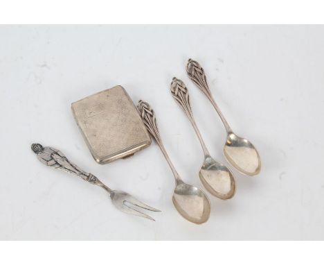 Three Edward VII silver teaspoons, Sheffield 1904, maker Joseph Rodgers, with pierced interwoven terminals, George VI silver 