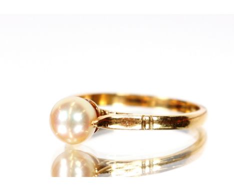 A 18ct gold pearl set ring, approx. total weight 3gms