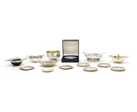 A collection of silver dishes to include a quaich with horn bowl, by Ollivant &amp; Botsford, Birmingham 1929, 15.5cm wide, a