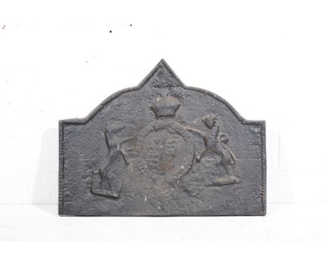 Cast iron fire back, armorial bearings, width 93cm and an open grate, width 63cm, (2).