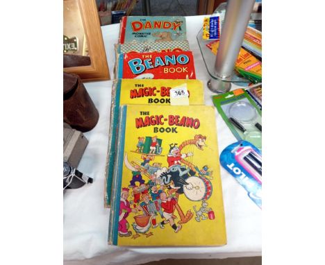 2 Vintage Magic-Beano books, 2 Beano books &amp; 2 Dandy monster comic books