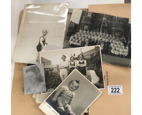 A folder of vintage photograph ephemera