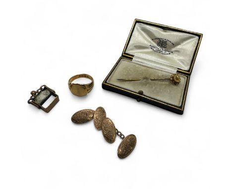 An 18ct gold gentleman's signet ring together with a collection of antique gentleman's jewellery. The signet ring is marked E