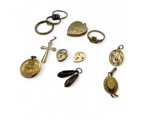 A collection of gold and other jewellery. Comprising a straw hat charm, stamped 750 with Italian goldsmith marks and a "18K 7