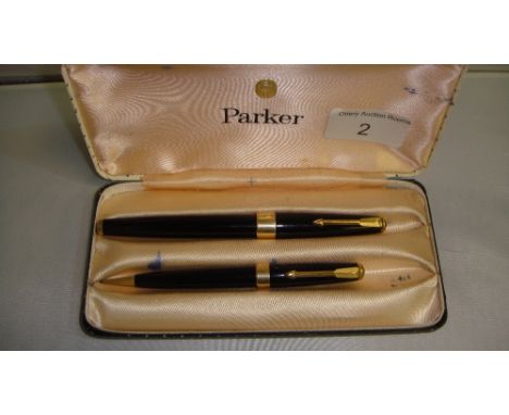 Vintage Parker fountain pen and propelling pencil set in presentation case