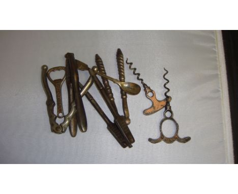 Bag of assorted vintage nutcrackers & corkscrews including The Lever by Signet