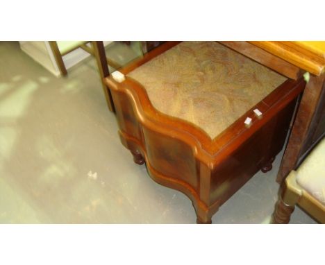 Victorian mahogany step commode