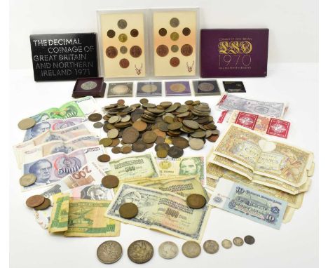 A quantity of miscellaneous mixed coins, coin sets, foreign banknotes and silver coins comprising an 1889 Victorian silver cr