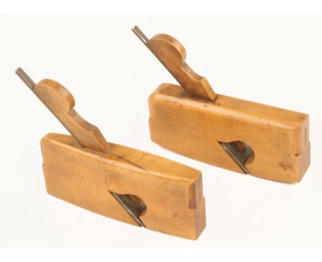 A nice quality pair of boxwood radius and compass rebate planes 5 1/2" x 1" G+