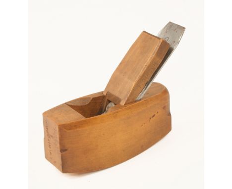 A fine miniature boxwood compass smoother by VARVILL York 4 1/2" x 1 3/4" G++ DAW