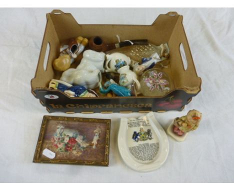 Assorted collectables to include Goss crested ware, Goss crested horseshoe ashtray, Goebel figures, Beswick Alice Series Quee