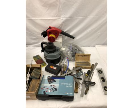 Modern tools to inc car hoover, leaf blower, drills etc