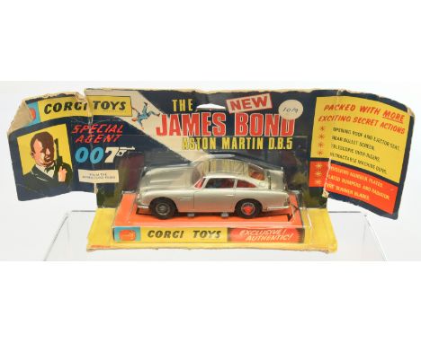 Corgi Toys 270 "James Bond" Aston martin DB5 - Silver, red interior with "James Bond &amp; bandit" Figures, wire wheels with 