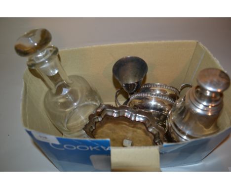 Small quantity of plated flatware, quantity of silver plated items, a decanter and a copper kettle