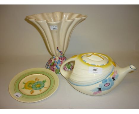 Group of three Art Deco porcelain items