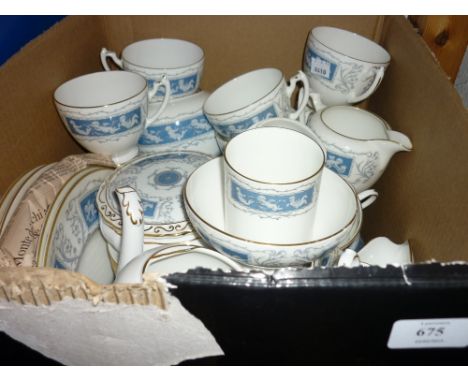 Coalport Revelry pattern dinner, tea and coffee service