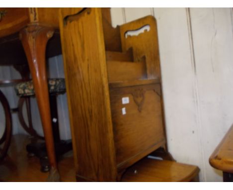 Early 20th Century oak magazine rack, a small oak box top occasional table and a yew wood lamp table