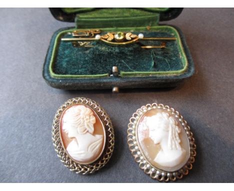 15ct Gold and pearl bar brooch, together with two small cameos