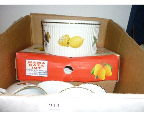 Small quantity of Royal Worcester oven and table ware