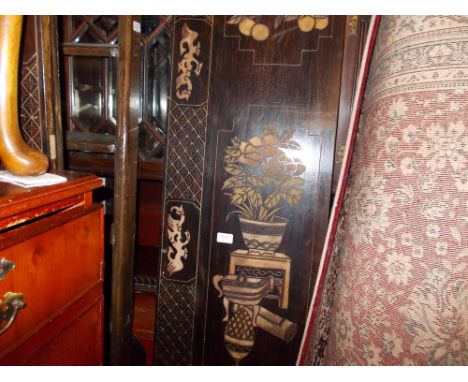 20th Century Chinese four fold dressing screen decorated with figures of dragons and urns etc (lacking hinges) and a white pa
