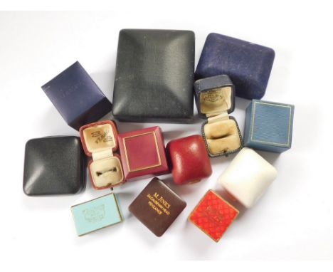 JEWELLERY BOXES. Various jewellery boxes, mostly vintage.  Please note that all items in this auction are previously owned & 