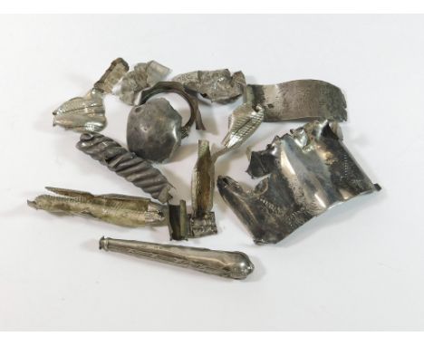 SCRAP SILVER. A quantity of scrap silver 60.3g. (1.9 t.oz.).  Please note that all items in this auction are previously owned