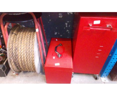 A mixed lot of garage ware including metal tool cabinet and a tool chest with drawers, two metal stools and a spool of rope. 