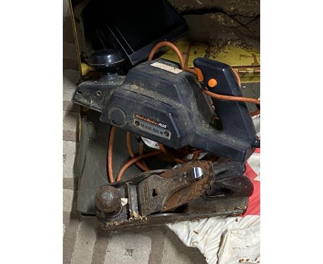A box 240v electric sander (untested), and Stanley plane, shipping unavailable 