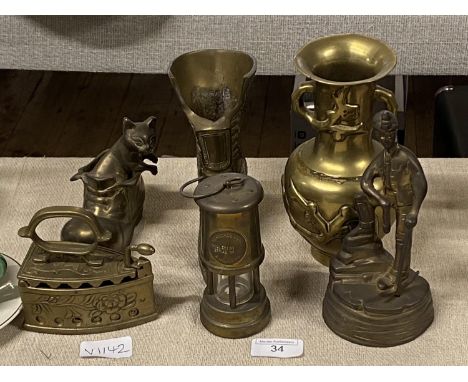 A job lot of assorted brassware including miniature miners lamp 