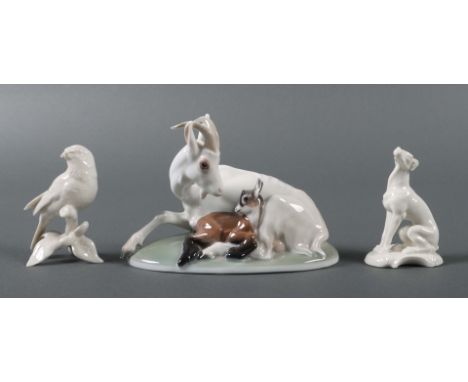 3 TierfigurenRosenthal, Selb, 1923, Nymphenburg, 1900-20 und Hutschenreuther, nach 1969, Porzellan, glasiert, 1x mit sparsame