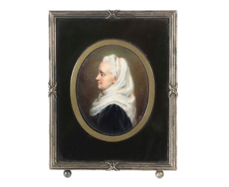 Miniaturmaler des 19./20. Jh."Portrait einer älteren Dame", Profilbildnis mit schwarzem Kleid und weißem Kopftuch, monogr. WB