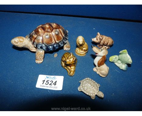 A small quantity of Wade animals to include a Wade Tortoise, Dachie Whimsie, Walt Disney fish, pig, dog, lion and turtle Whim